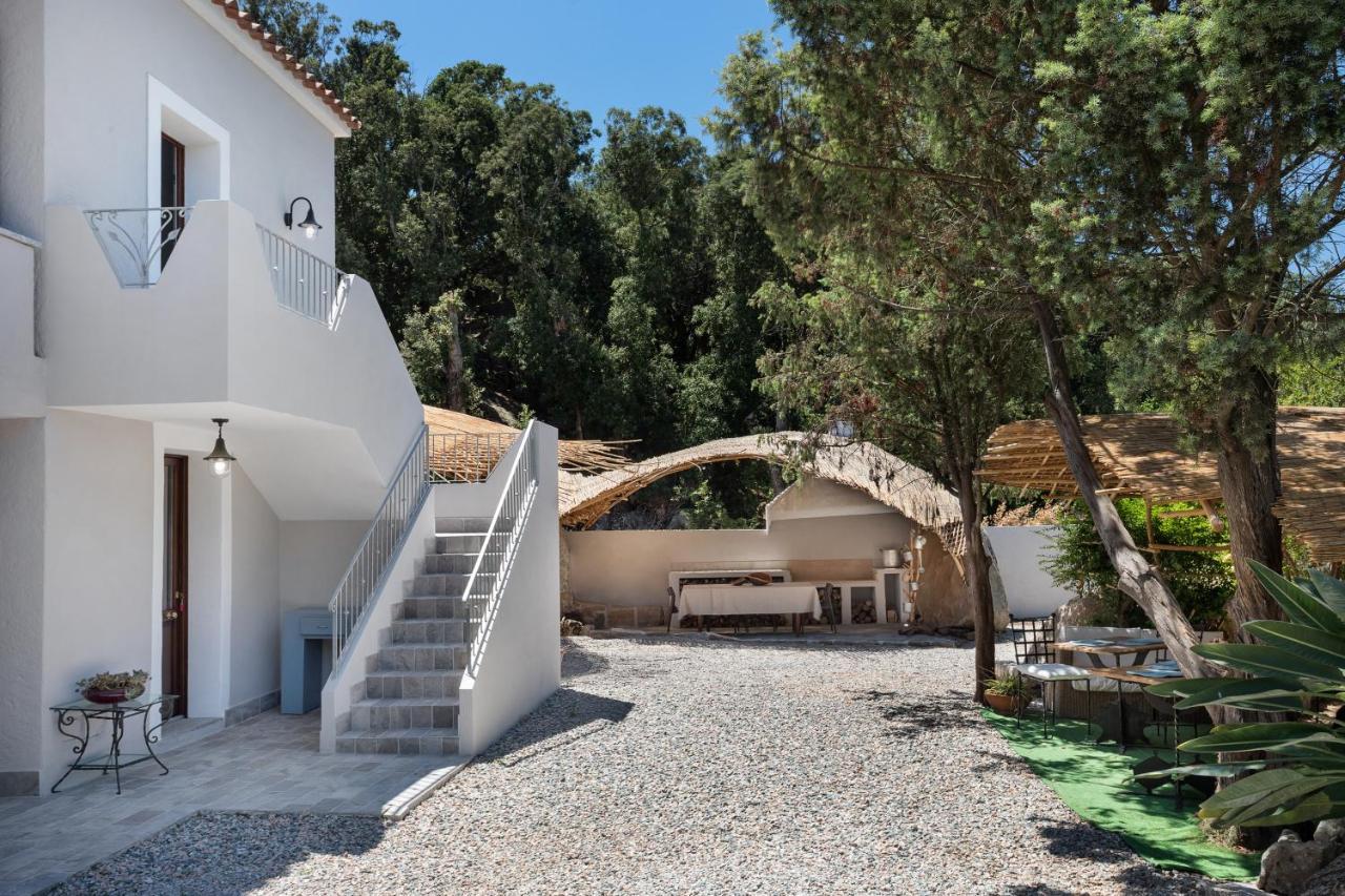 Bed and Breakfast Il Mirto Baja Sardinia Exterior foto