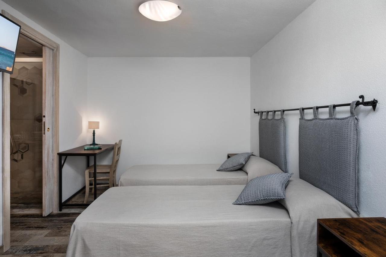 Bed and Breakfast Il Mirto Baja Sardinia Exterior foto